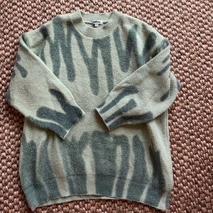 NWOT REDBERRY GRAPHIC KNIT SWEATER